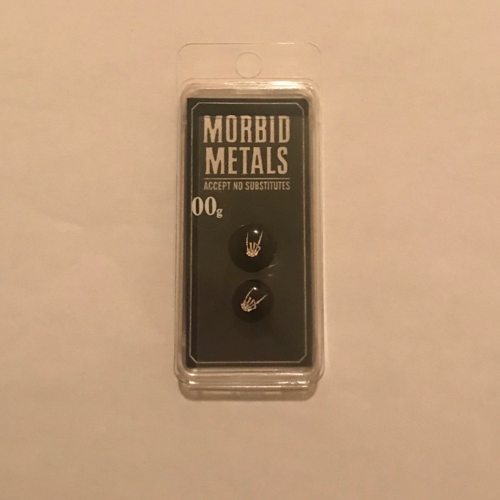 Rock and roll skeleton plugs / Gauges